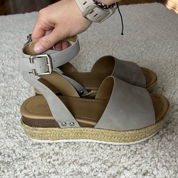 Women's Gray Platform Sandals - Picture 1 of 12